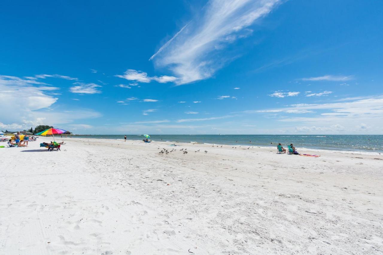 104 Las Brisas Condo St. Pete Beach Bagian luar foto