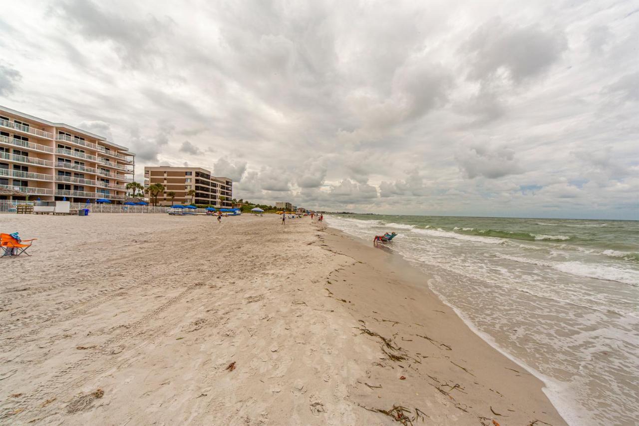 104 Las Brisas Condo St. Pete Beach Bagian luar foto