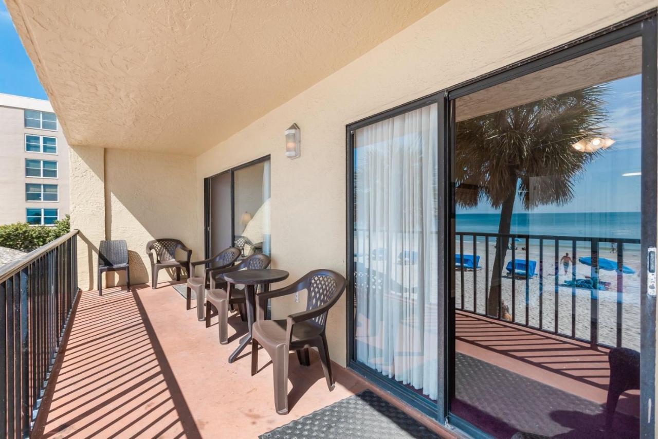 104 Las Brisas Condo St. Pete Beach Bagian luar foto
